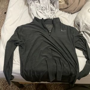 Nike mens dry fit long sleeve t-shirt, size medium, great used condition.